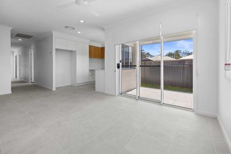 33 Moreton Parade, Morayfield, QLD 4506, Australia