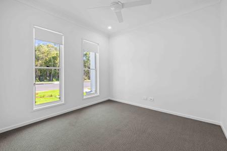 33 Moreton Parade, Morayfield, QLD 4506, Australia