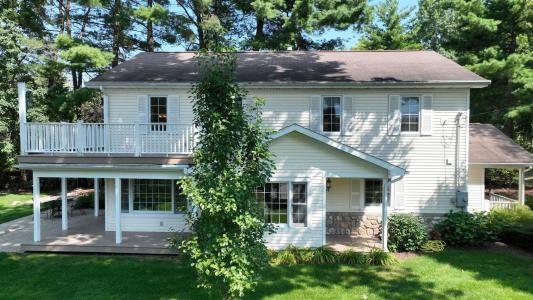 7 E Lakeshore, Hope, Michigan 48628, USA