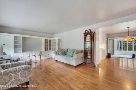305 Maggies Road L B, South Abington Twp, ペンシルベニア 18411, アメリカ合衆国