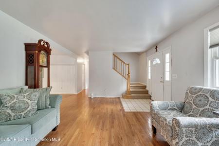 305 Maggies Road L B, South Abington Twp, ペンシルベニア 18411, アメリカ合衆国