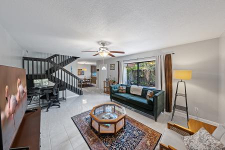 2012 Dan Ct. NE, Palm Bay, Florida 32905, Amerika Birleşik Devletleri