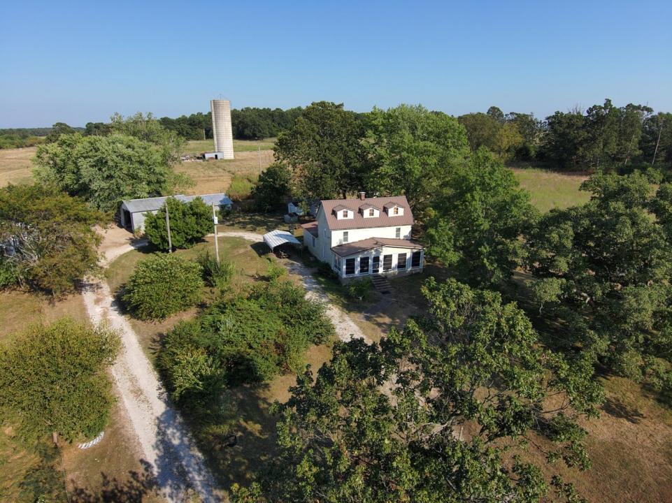 23594 Lawrence 1140, Verona, Missouri 65769