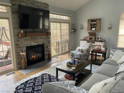 7305 Gateway DR, WestBloomfield, 密西根州 48322, 美國