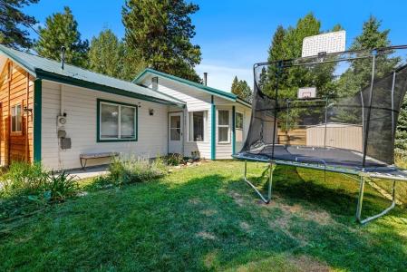 204 W Kerby Street, Cascade, Idaho 83611