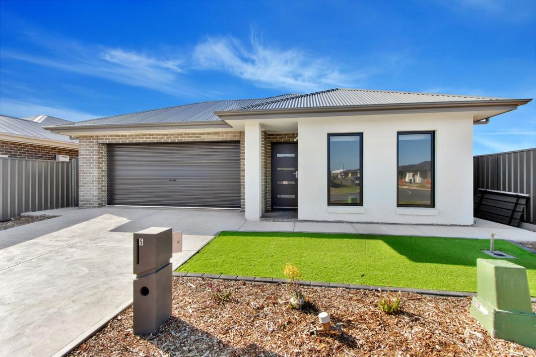 5 Aspera Street, Munno Para, SA 5115, Australia