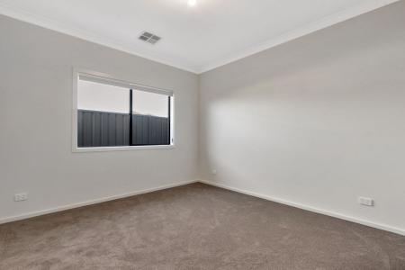 5 Aspera Street, Munno Para, SA 5115, Australia