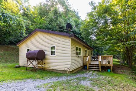 500 Chimney Log Rd., Marshall, Северная Каролина 28753, Соединенные Штаты