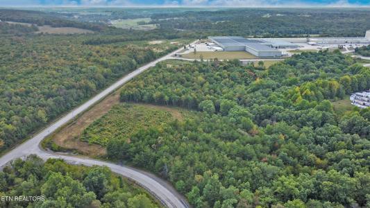 Crossroads Drive 2.18 Acres, Crossville, Tennessee 38555, États-Unis
