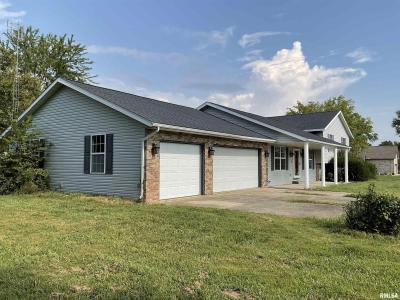 12 HICKORY Street, Nashville, Illinois 62263