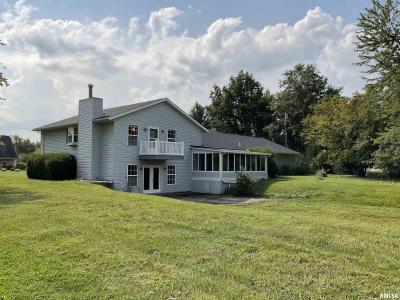 12 HICKORY Street, Nashville, Illinois 62263