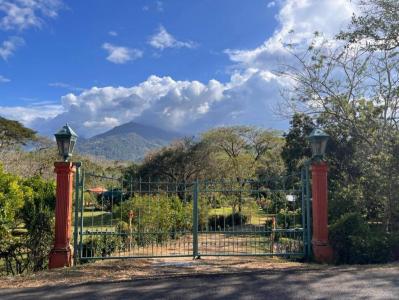  , San Juan de Mata Turrubáres, San José 00001, Costa Rica