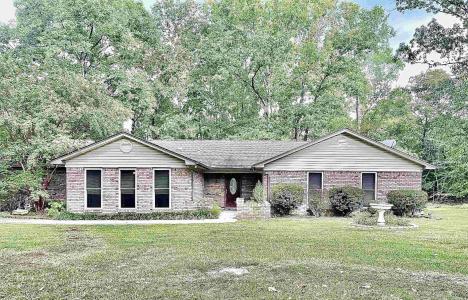 7601 Tall Timber Lane, Pine Bluff, 阿肯色州 71603-1140, 美國