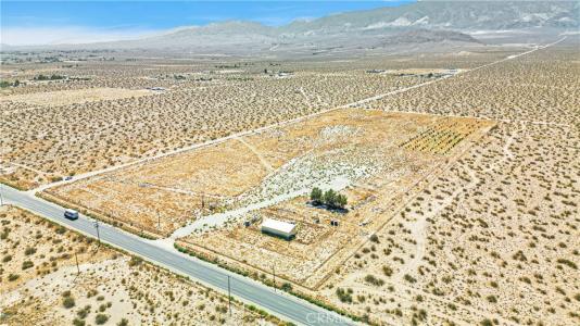 33633 Old Woman Spring Rd, Lucerne Valley, California 92356, Estados Unidos