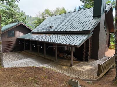 17225 MOUNTAIN DR, Brookings, Oregon 97415, USA