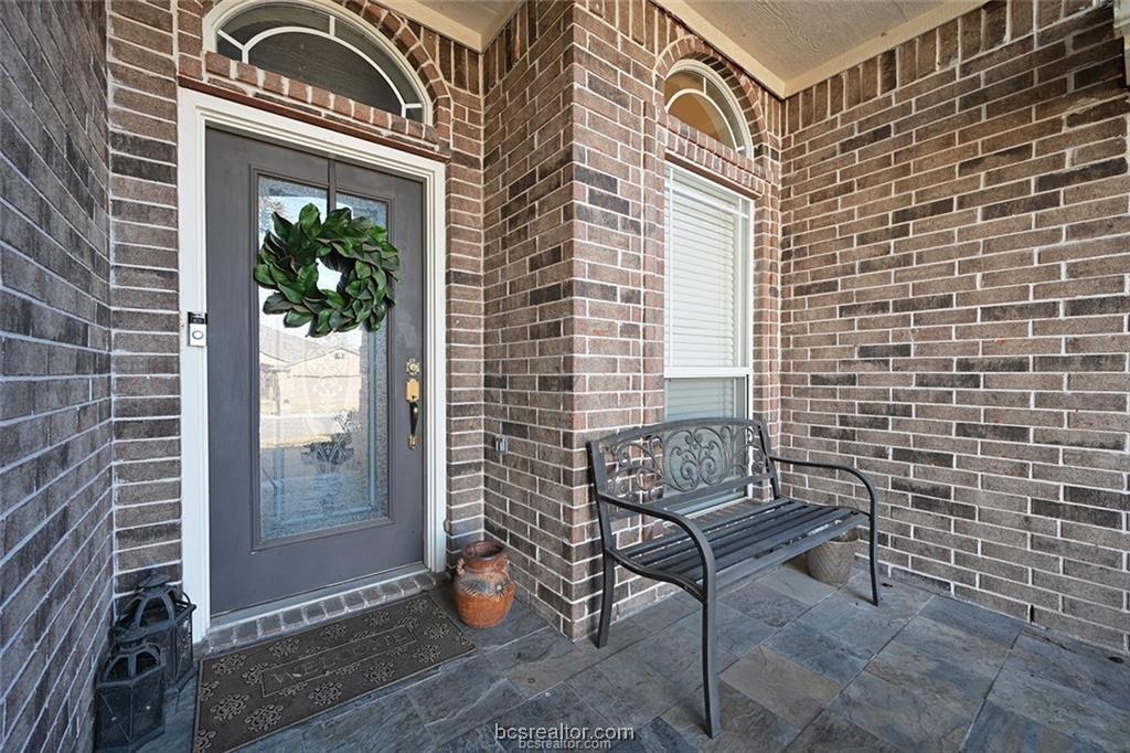 310 Woodland Springs Drive, College Station, Texas 77845-1920