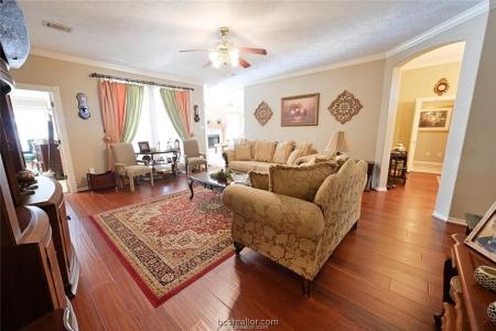 310 Woodland Springs Drive, College Station, Texas 77845-1920