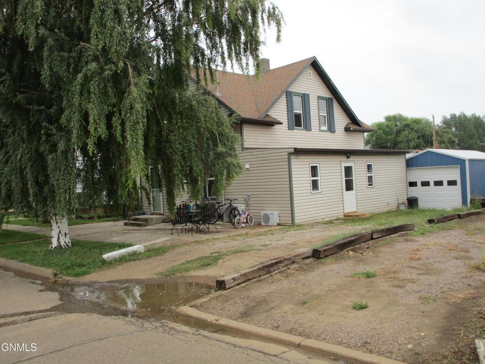 209 East Street, Elgin, Dakota Do Norte 58533, Estados Unidos