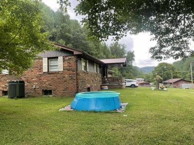 9010 South Highway 421, Manchester, Kentucky 40962