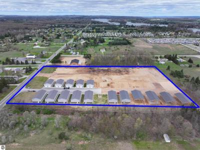 5910 Storage Loop Drive, Traverse City, Michigan 49685, USA