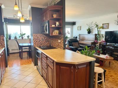 5700 Boul. Cavendish, Côte-Saint-Luc, Québec H4W 1S8, Canada