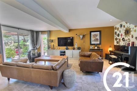 Cavaillon, Provence-Alpes-Côte D'Azur 84300, França