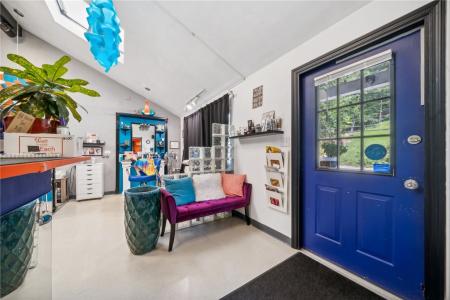 2614 Lincoln Way, White Oak, Пенсильвания 15131, Соединенные Штаты