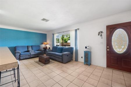 2555 55TH STREET N, Saint Petersburg, 佛罗里达州 33710, 美国