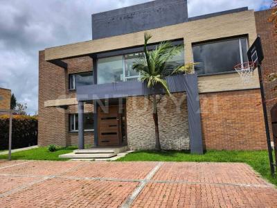 Cajica, Cundinamarca 00001, Colombia