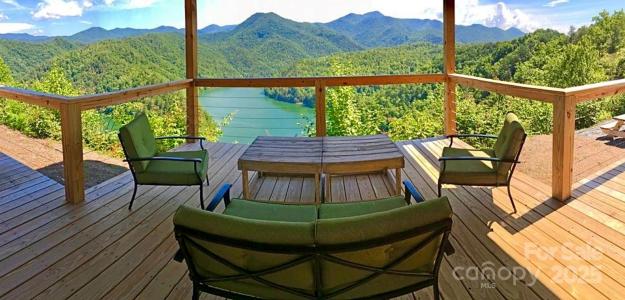 1628 Round Hill Road, Bryson City, NC 28713, USA