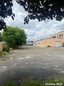 358 Sunrise Highway, West Babylon, Нью-Йорк 11704, Соединенные Штаты