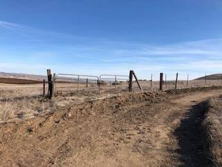 59877 Paris Valley Road, San Ardo, California 93450, USA