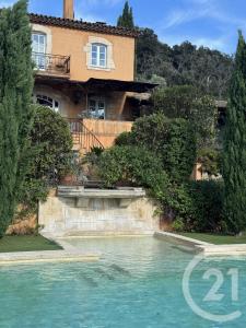 Le Plan De La Tour, Provence-Alpes-Côte D'Azur 83120, Francia