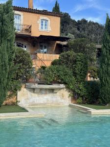 Le Plan De La Tour, Provence-Alpes-Côte D'Azur 83120, アキタン