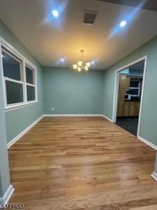 727 Adams Ave, Elizabeth City, 紐澤西州 07201-1632, 美國