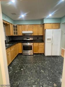 727 Adams Ave, Elizabeth City, 紐澤西州 07201-1632, 美國
