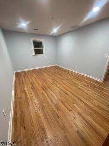 727 Adams Ave, Elizabeth City, 紐澤西州 07201-1632, 美國