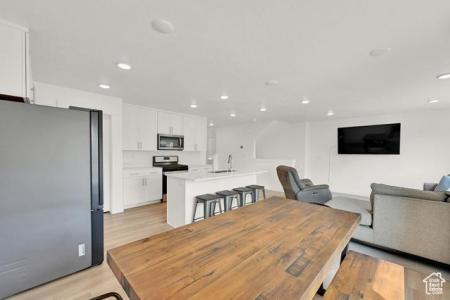 1615 E INDIGO LOOP, Layton, Utah 84040, Estados Unidos