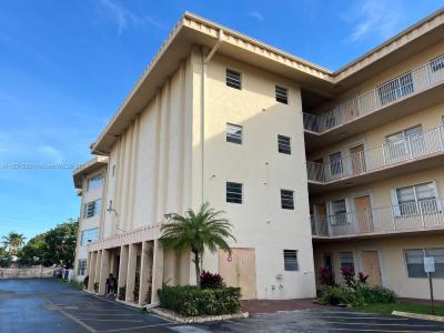 4191 NW 41st ST 214, Lauderdale Lakes, Florida 33319