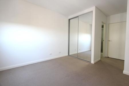166/2 Browne Parade, Liverpool, NSW 2170, 澳大利亚