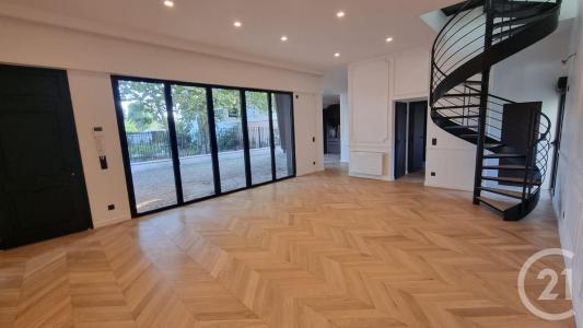 La Varenne St Hilaire, Île-de-France 94210, アキタン