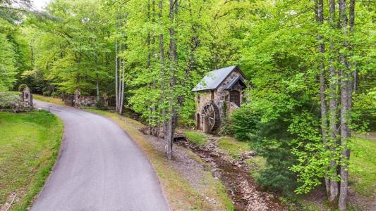 390 Fiddlers Way, Murphy, Karolina Północna 28906, USA