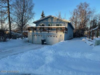 17615 Meadow Creek Drive, Eagle River, Alaska 99577, USA