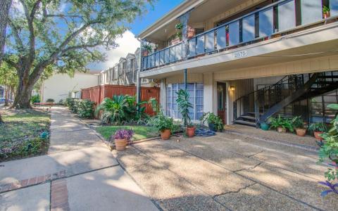 2575 Marilee Lane Unit#1, Houston, Texas 77057, USA