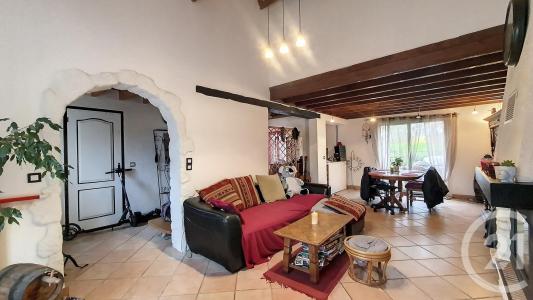 St Pierre Les Nemours, Île-de-France 77140, França