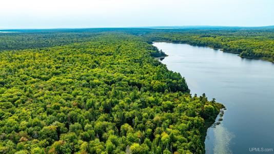 32464 Keweenaw Pass, Lake Linden, Michigan 49945, Stati Uniti