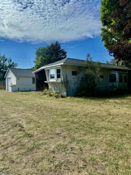 7191 S Southshore, Bear Lake, Michigan 49614, USA
