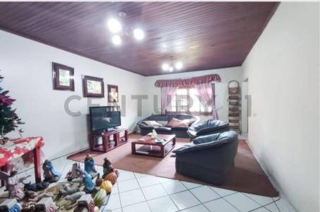 Monseñor Bogarin 307, Villa Elisa, Centralizzato 0000, Paraguay