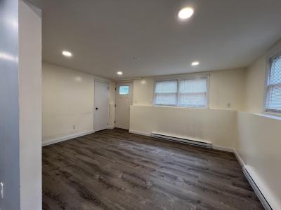 19 Burroughs St , 1, Danvers, 麻薩諸塞州 01923, 美國