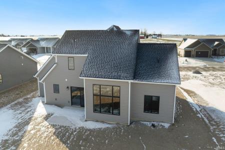 22215 Travertine Run, Woodburn, Indiana 46797